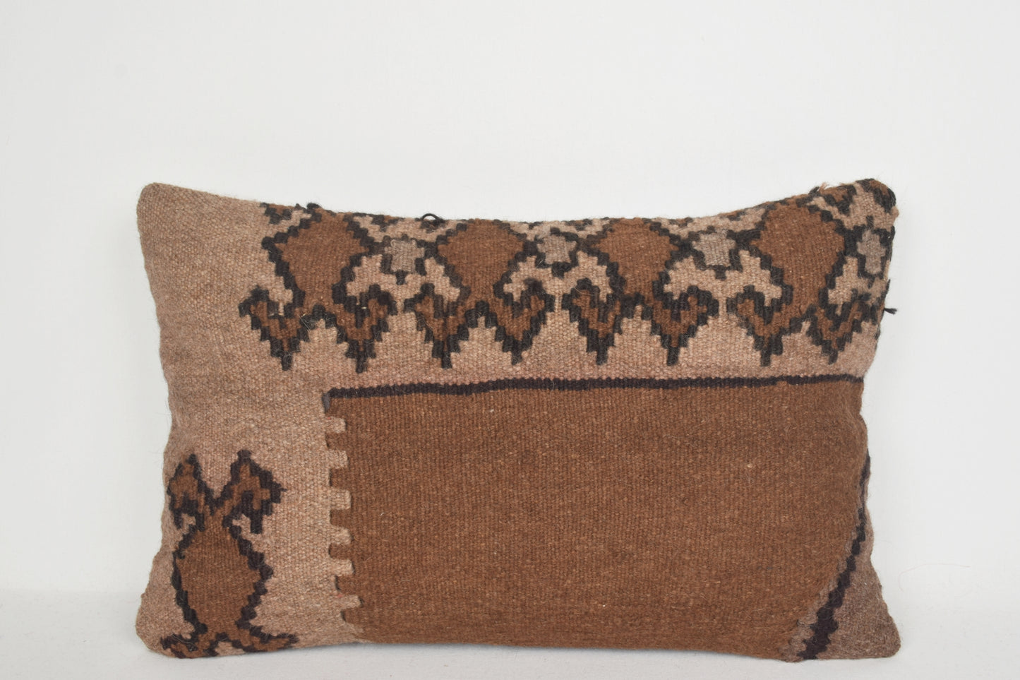 Kilim Outdoor Pillows E00067 Lumbar Knit Traditional Moroccan