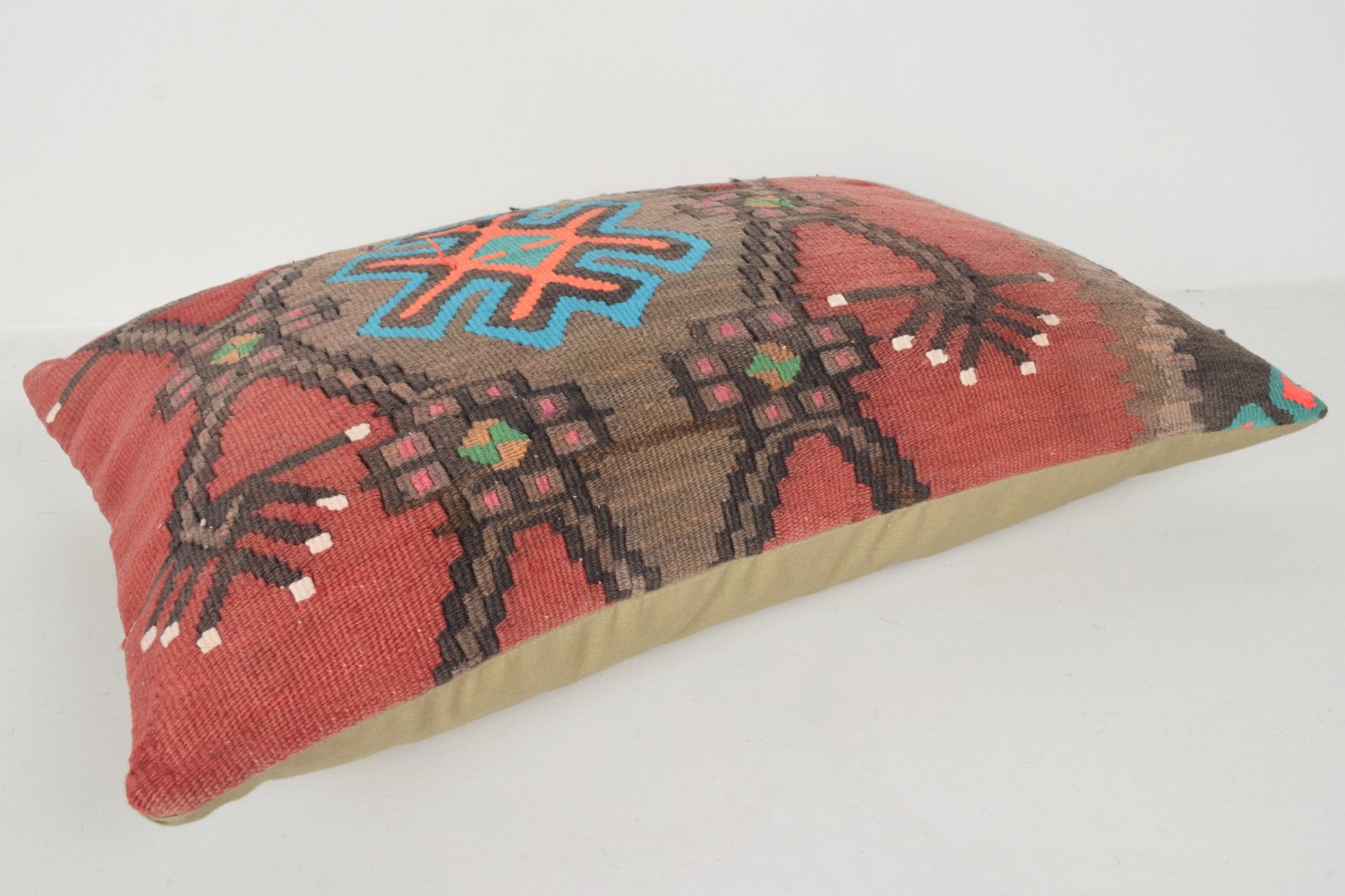 Turkish Rug Pillow Covers E00415 Lumbar Artwork Northern Floral