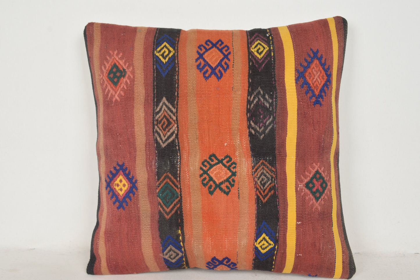 Turkish Rugs Toowoomba Pillow B01559 20x20 Berber Great