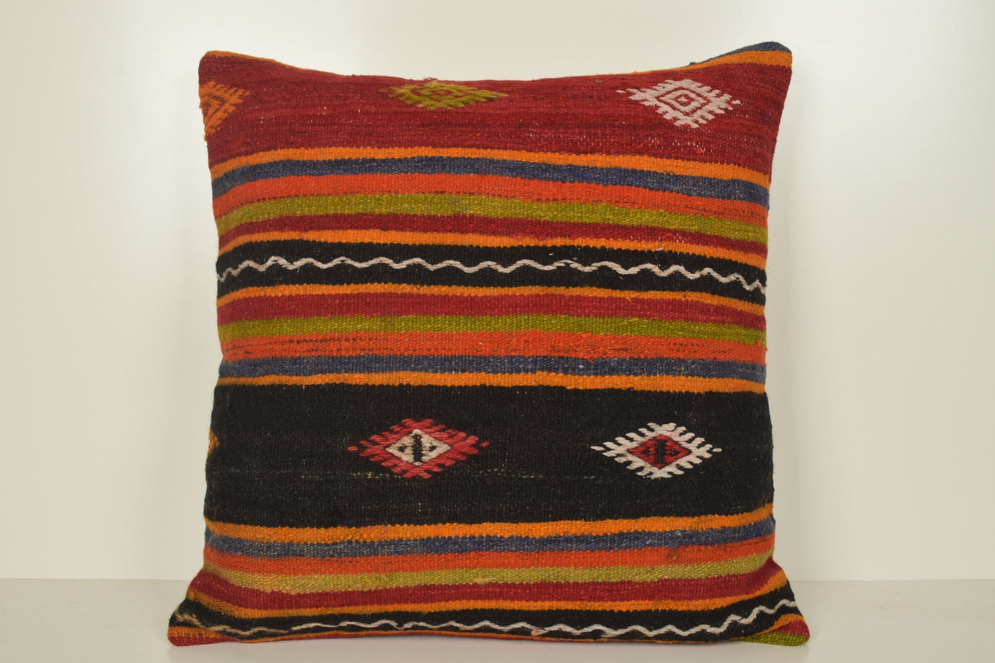 Kilim Pillow Covers for Sale A00868 Inexpensive pillow covers Moroccan pillow cases 24x24