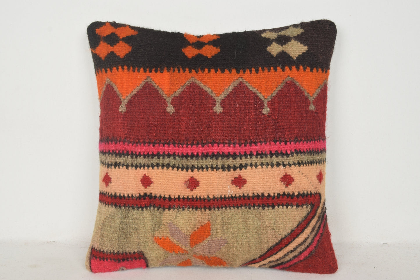 Red Orange Pink Boho Toss Pillows C00623 18x18 " - 45x45 cm.