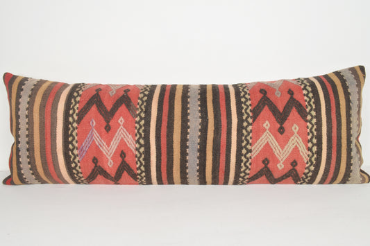 Kilim Rugs in Dubai Pillow I00134 Lumbar Culture Salon Village Gift