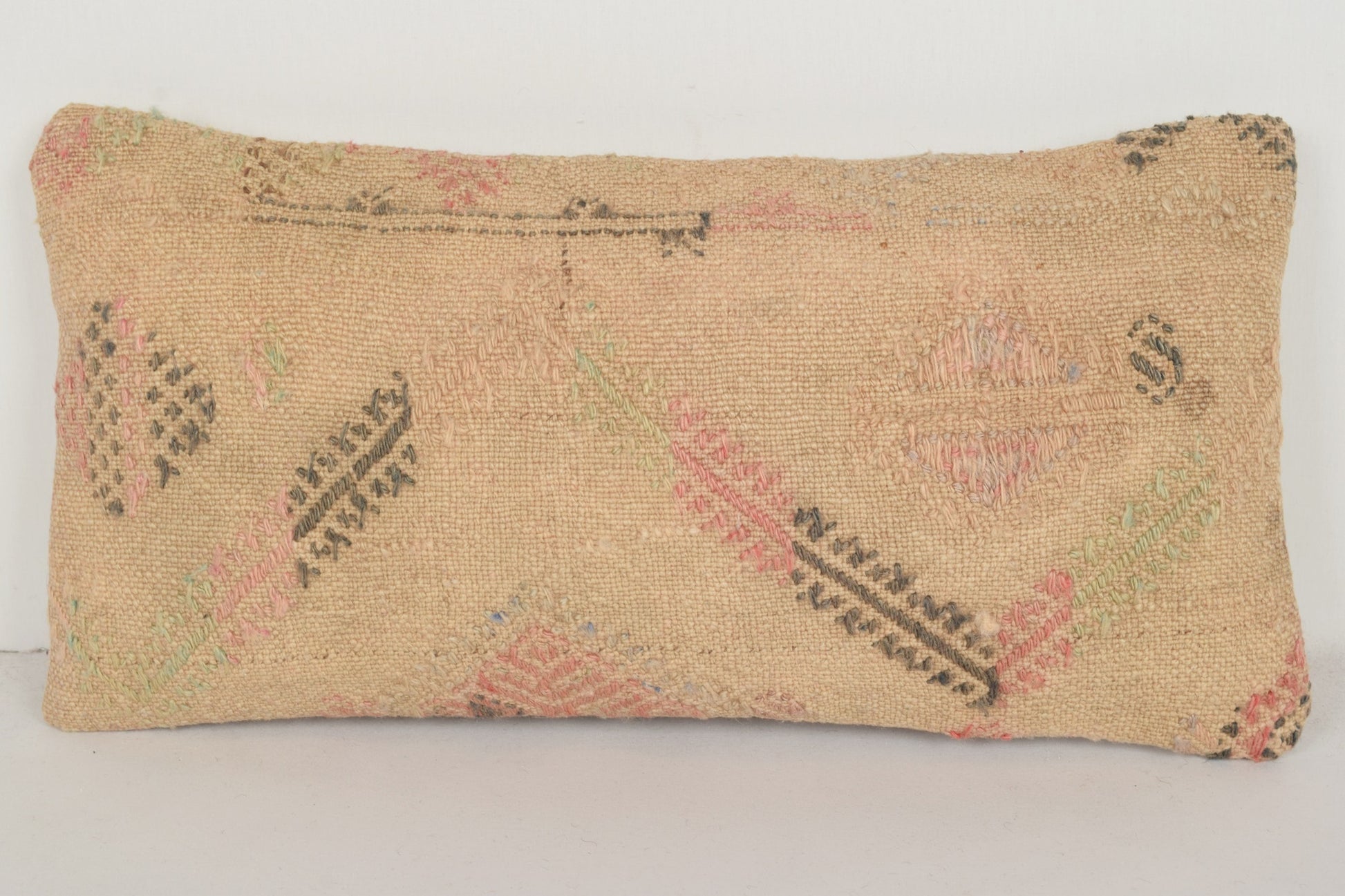 Kilim Rug Williamsburg Pillow G00531 Southwest Historical Textile Traditional Artist